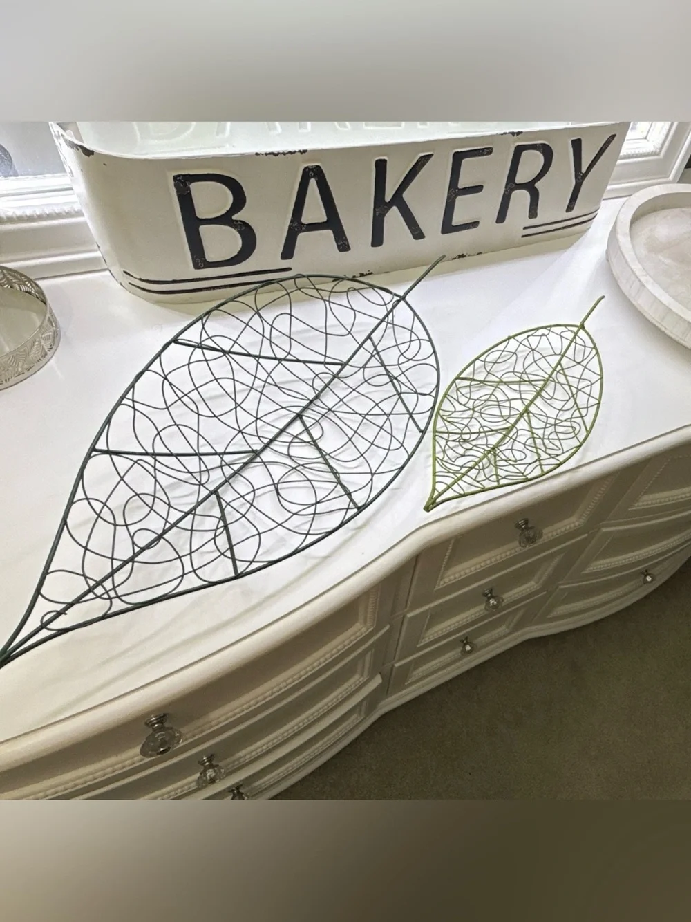 Set of 2 Green Metal Wire Leaf Trays / Decorative Catchall Baskets
